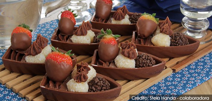 Barquinha de chocolate com docinhos